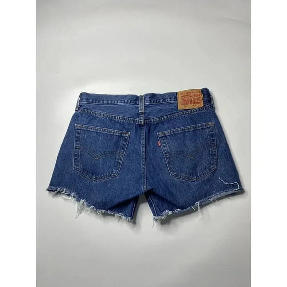 Levi’s Shorts Women’s 33 Cut Off Jean Denim Button Fly Medium Wash - Picture 5 of 7